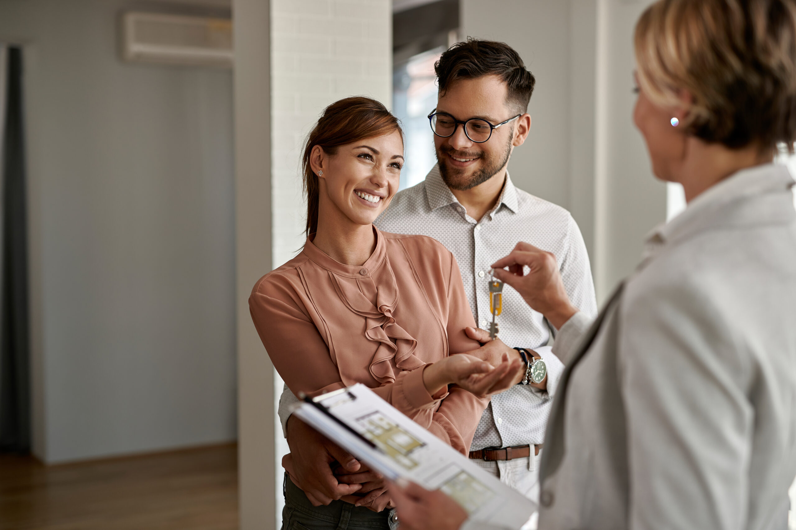 Agent-immobilier-Gestion Locative-Couple-Locataire